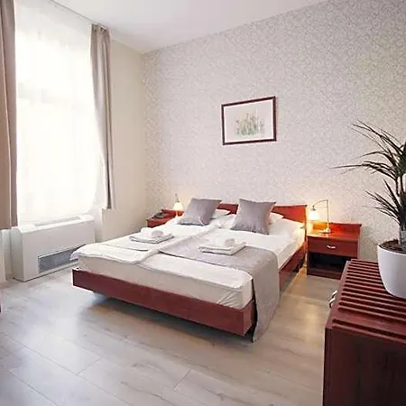 Aqua Hotel Eger