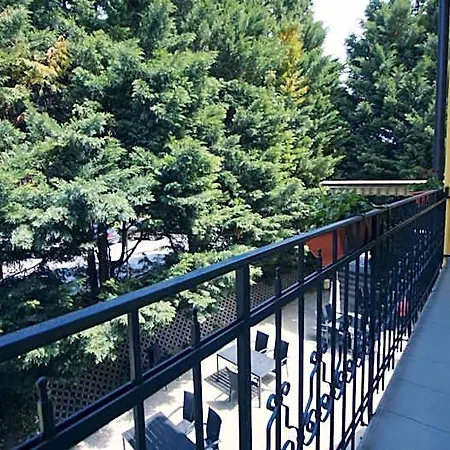 Aqua Hotel 3*